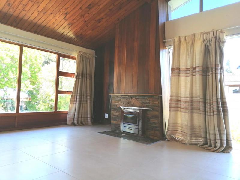 To Let 3 Bedroom Property for Rent in Oostersee Western Cape